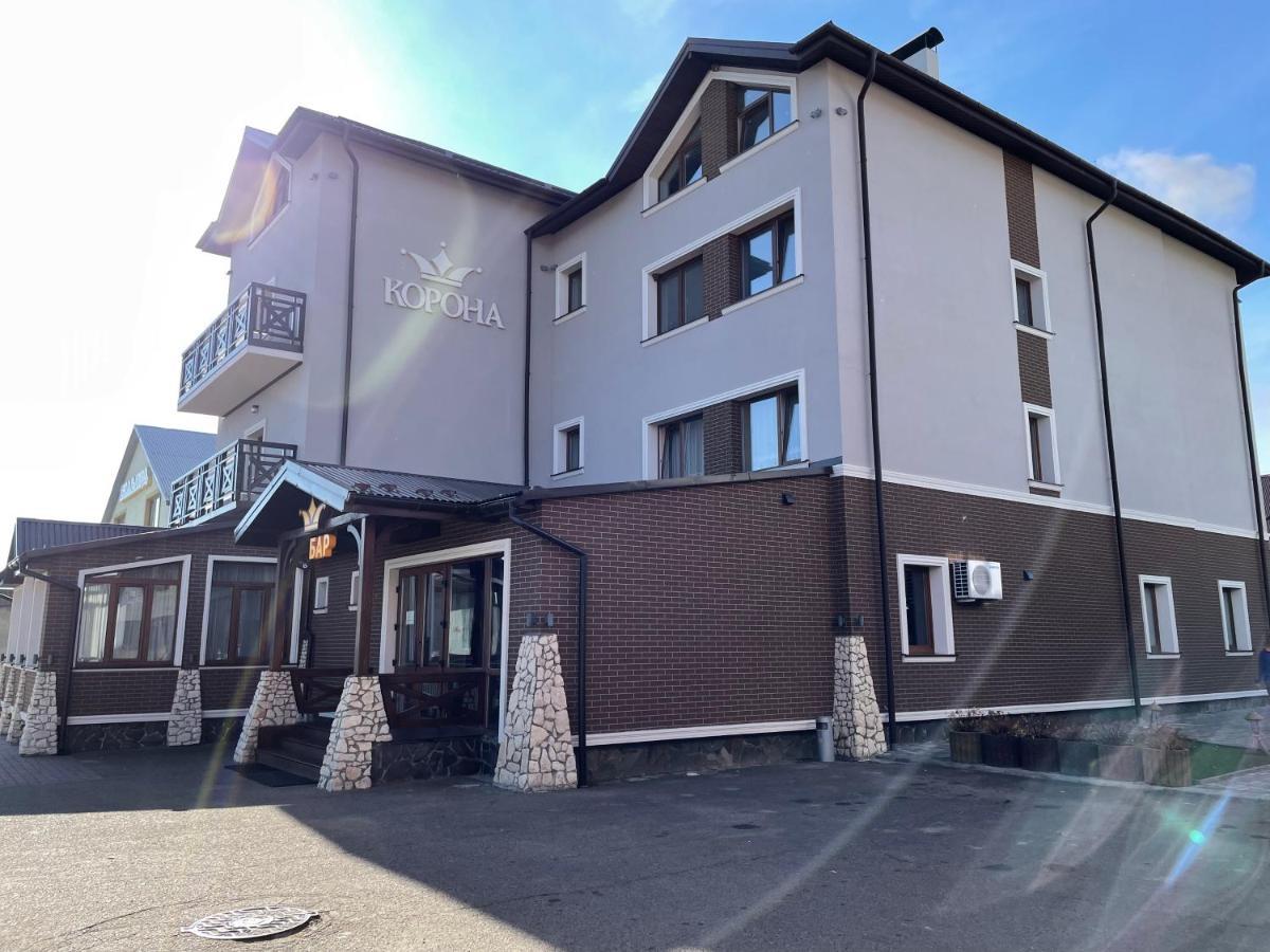 Hotel Korona Mostyska 外观 照片