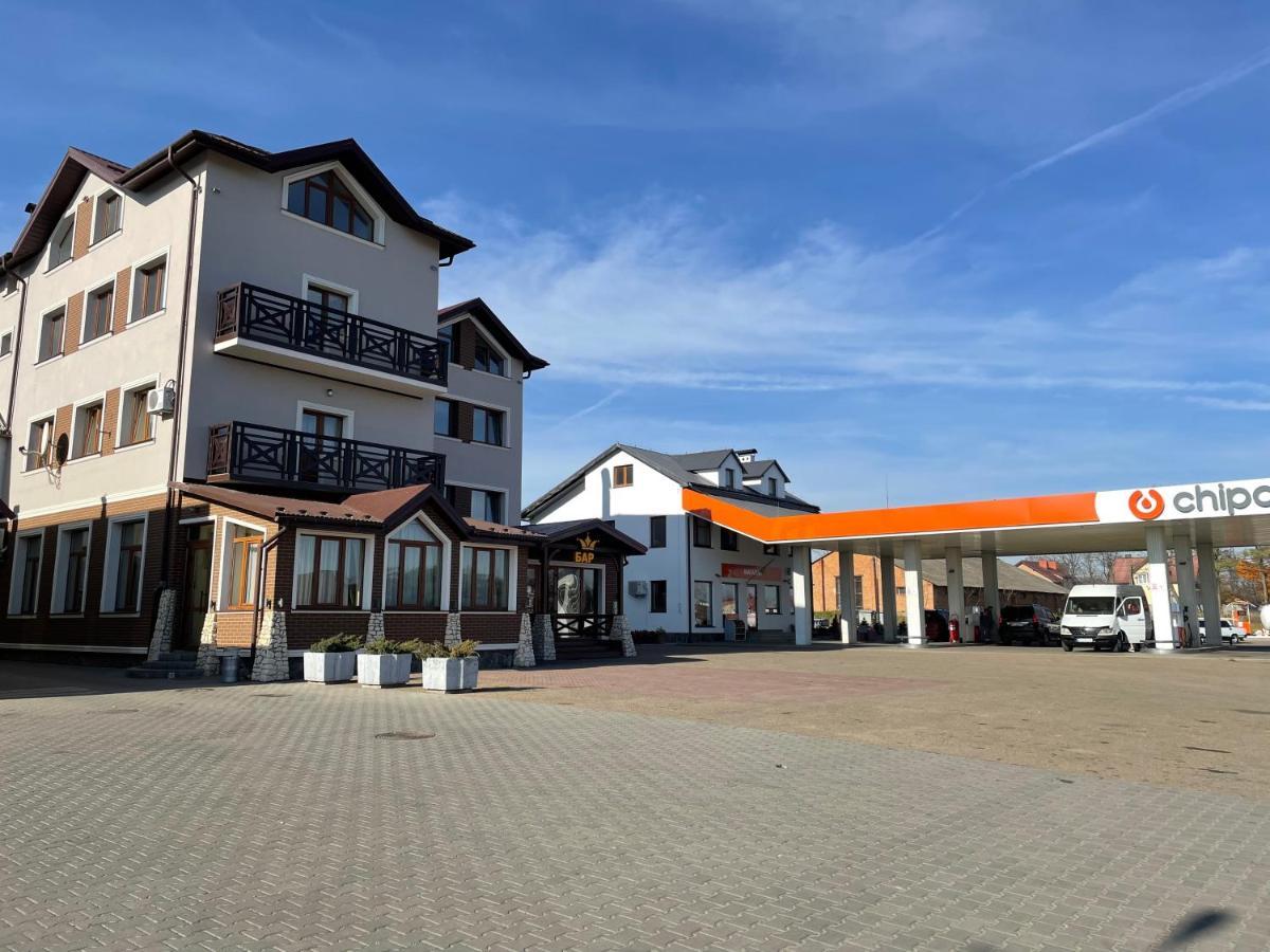 Hotel Korona Mostyska 外观 照片