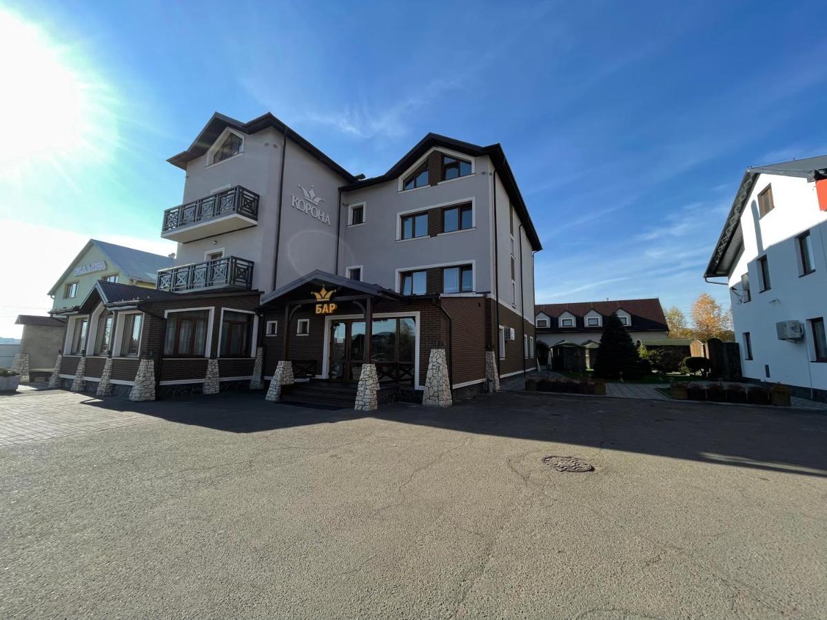 Hotel Korona Mostyska 外观 照片