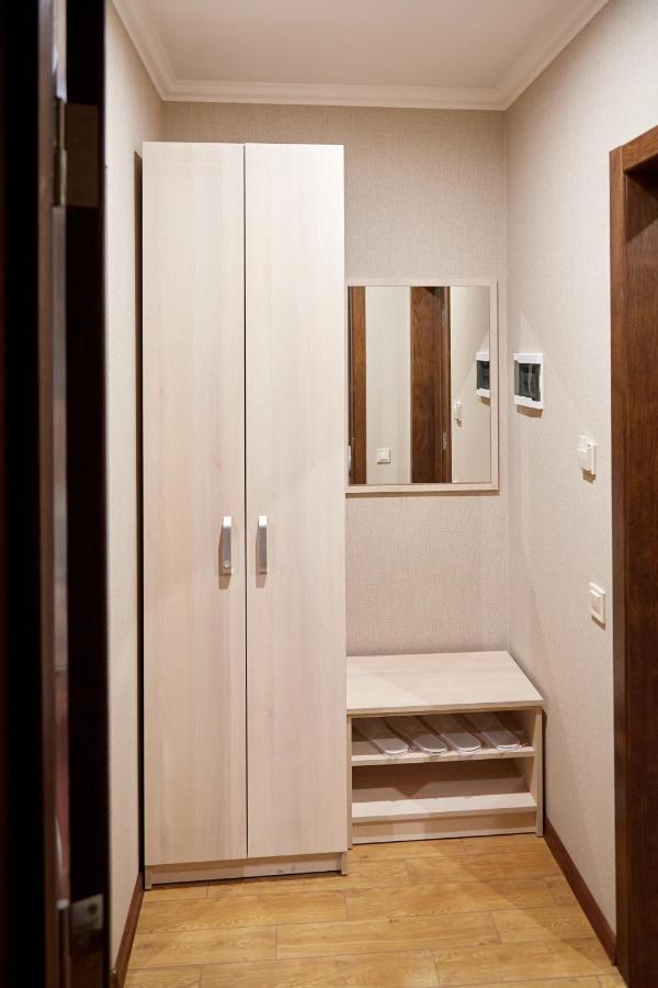 Hotel Korona Mostyska 外观 照片