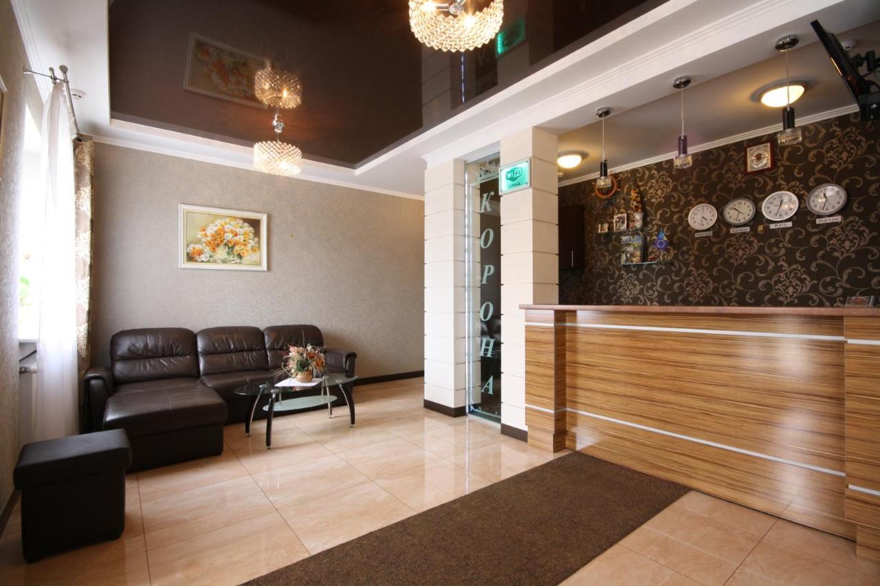 Hotel Korona Mostyska 外观 照片
